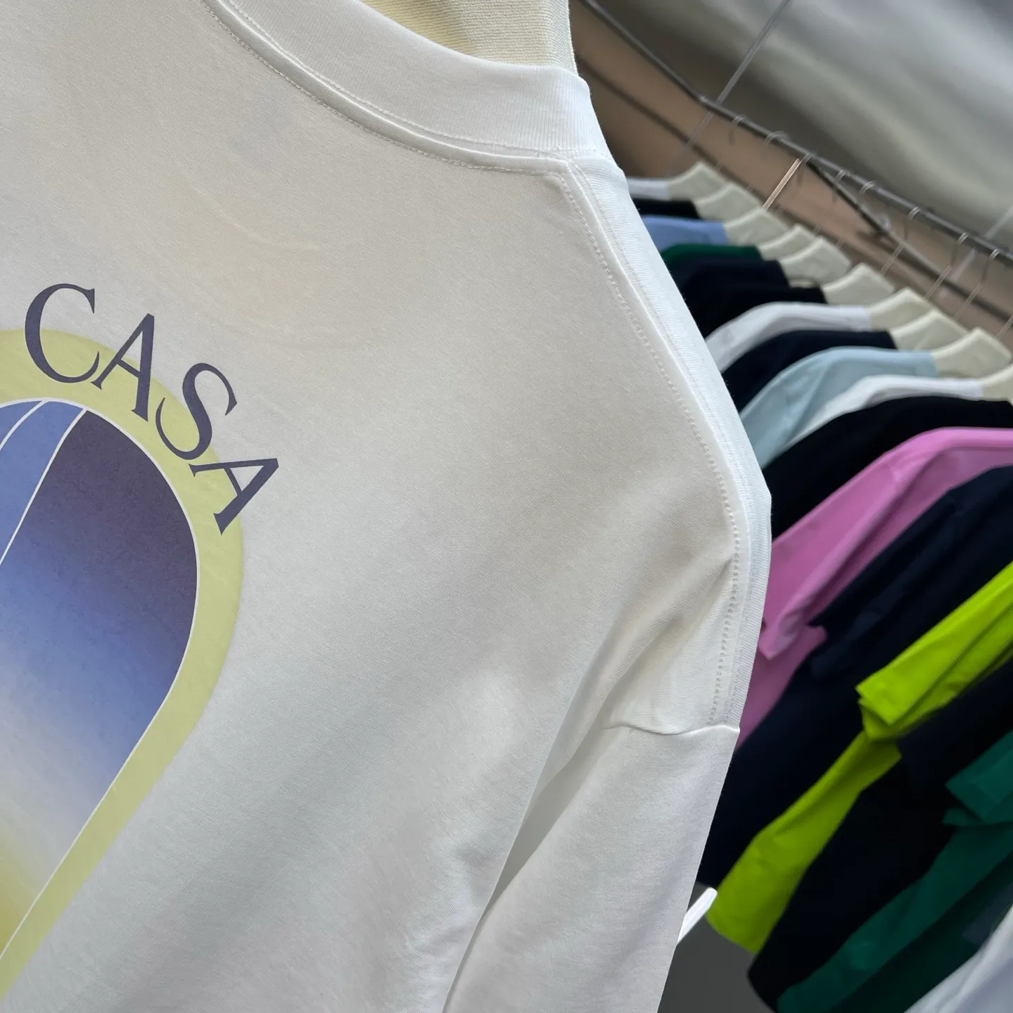 New Arrival Casablanca Casablanca Classic Series printed short-sleeved T-shirt for celebrities. It is made of Xinjiang long-staple cotton ~ grams. The color of the fabric is custom-dyed and will not shrink or fade. It feels comfortable and has a strong texture. A must-have for fashionable men and women, the Classic drop-shoulder wide version is available exclusively in In Stock! Color: White Black Blue fluorescent color Light Green color (5 colors) Size: S M L XL XXL